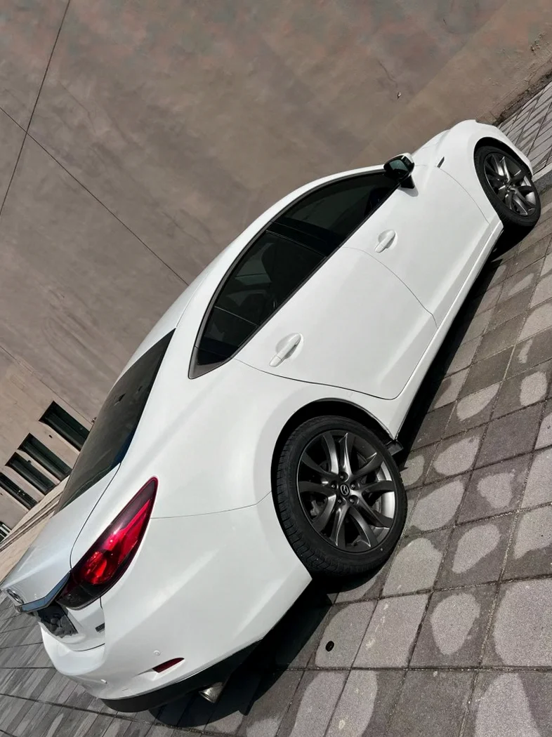 马自达阿特兹 后面外观二