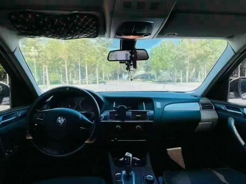 宝马X3 后面外观三