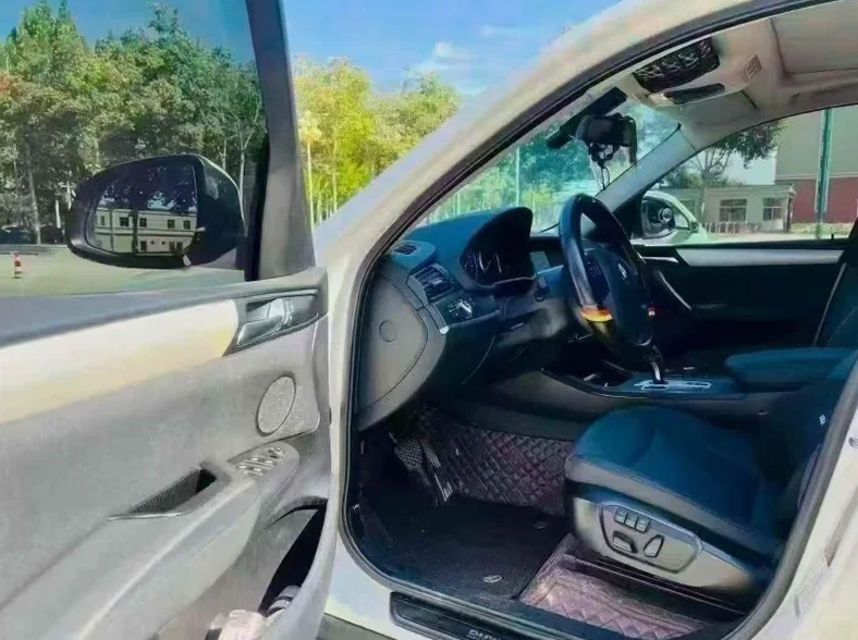 宝马X3 后面外观二