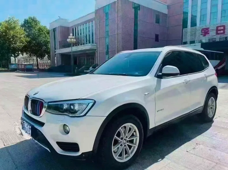 宝马X3 正面外观三