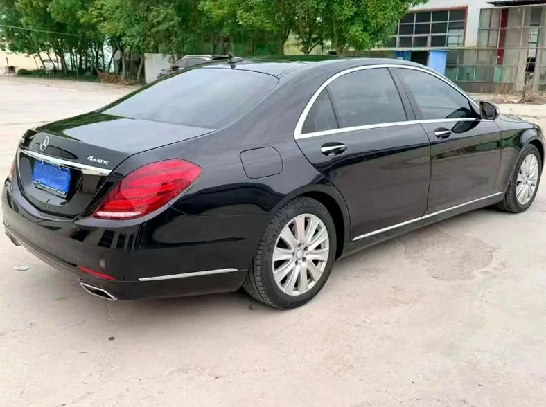 奔驰S 内饰前排