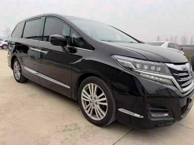 本田艾力绅 正面外观三