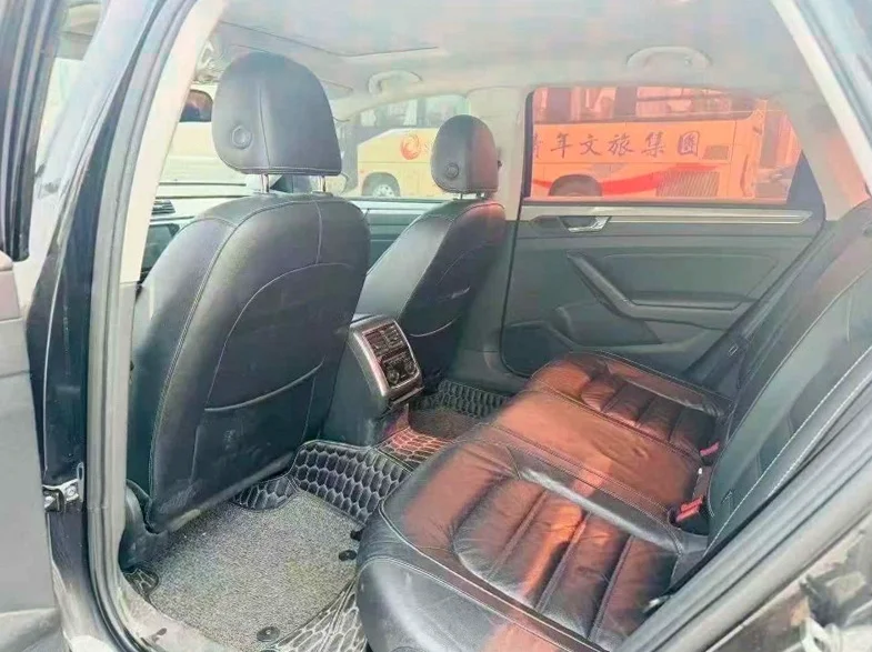 大众帕萨特 后面外观二