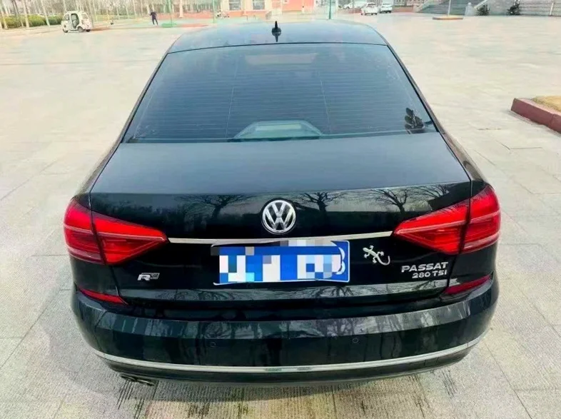 大众帕萨特 驾驶室