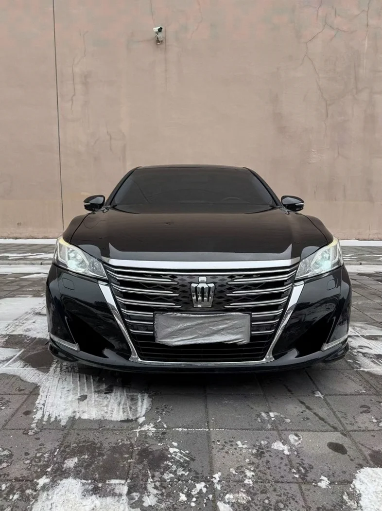 16年丰田皇冠尊享版