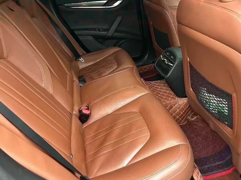 玛莎拉蒂Ghibli 内饰前排