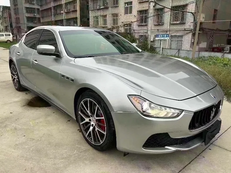 玛莎拉蒂Ghibli 正面外观三