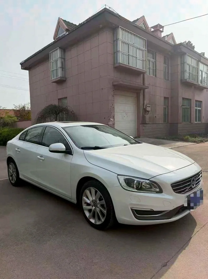 沃尔沃S60L 正面外观二