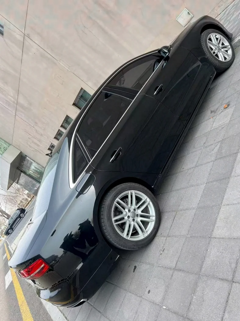 奥迪A8L 后面外观三