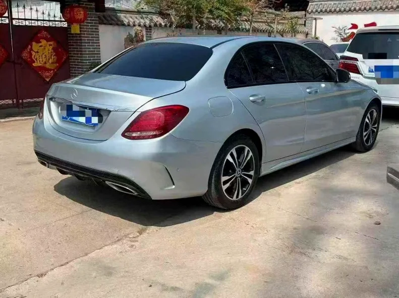 奔驰C 内饰后排