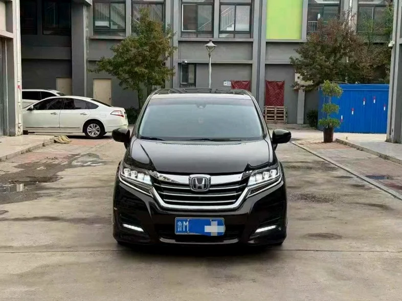 17年本田艾力绅2.4至尊版