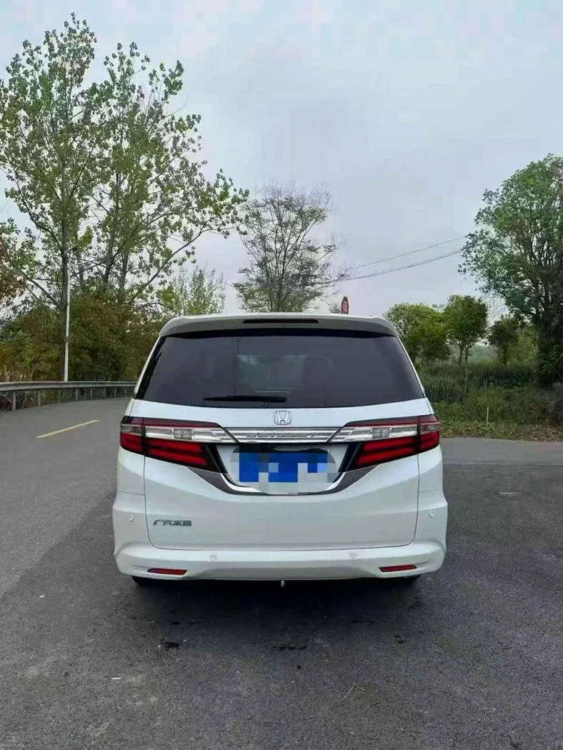 本田奥德赛 内饰前排