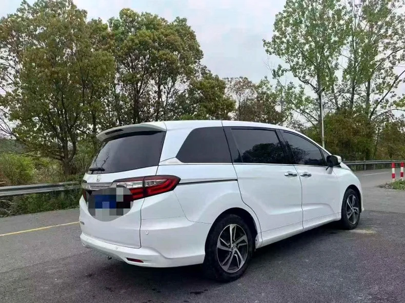 本田奥德赛 内饰后排