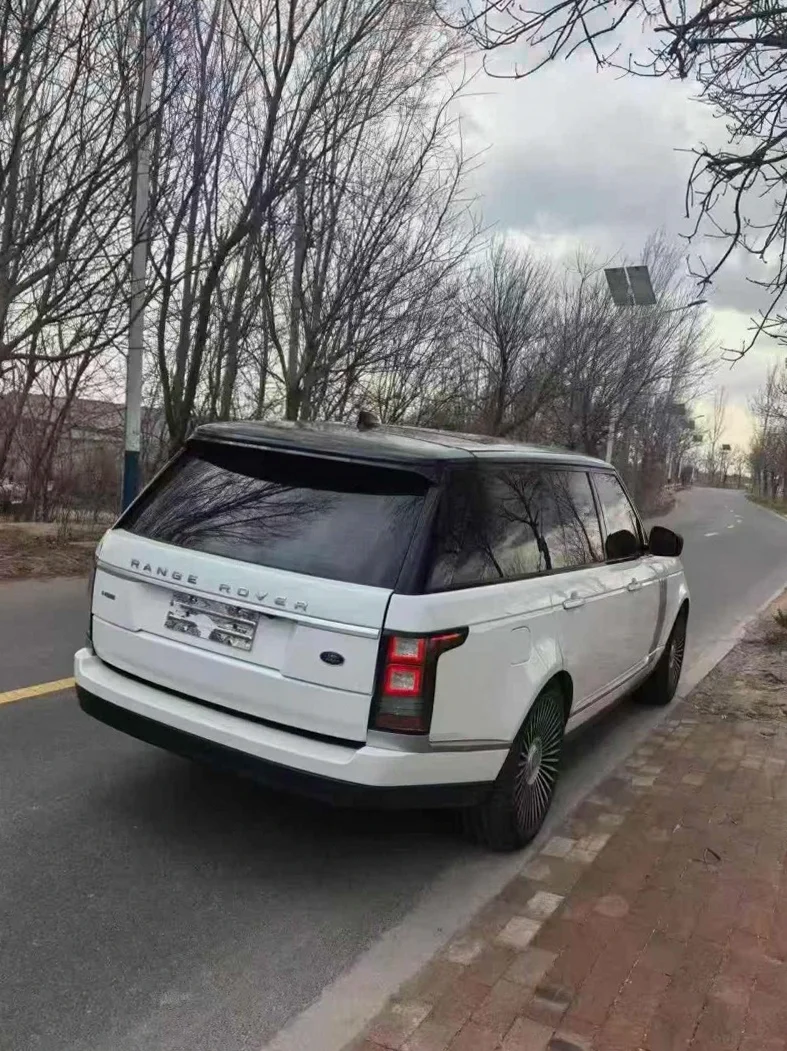 路虎揽胜行政 内饰前排