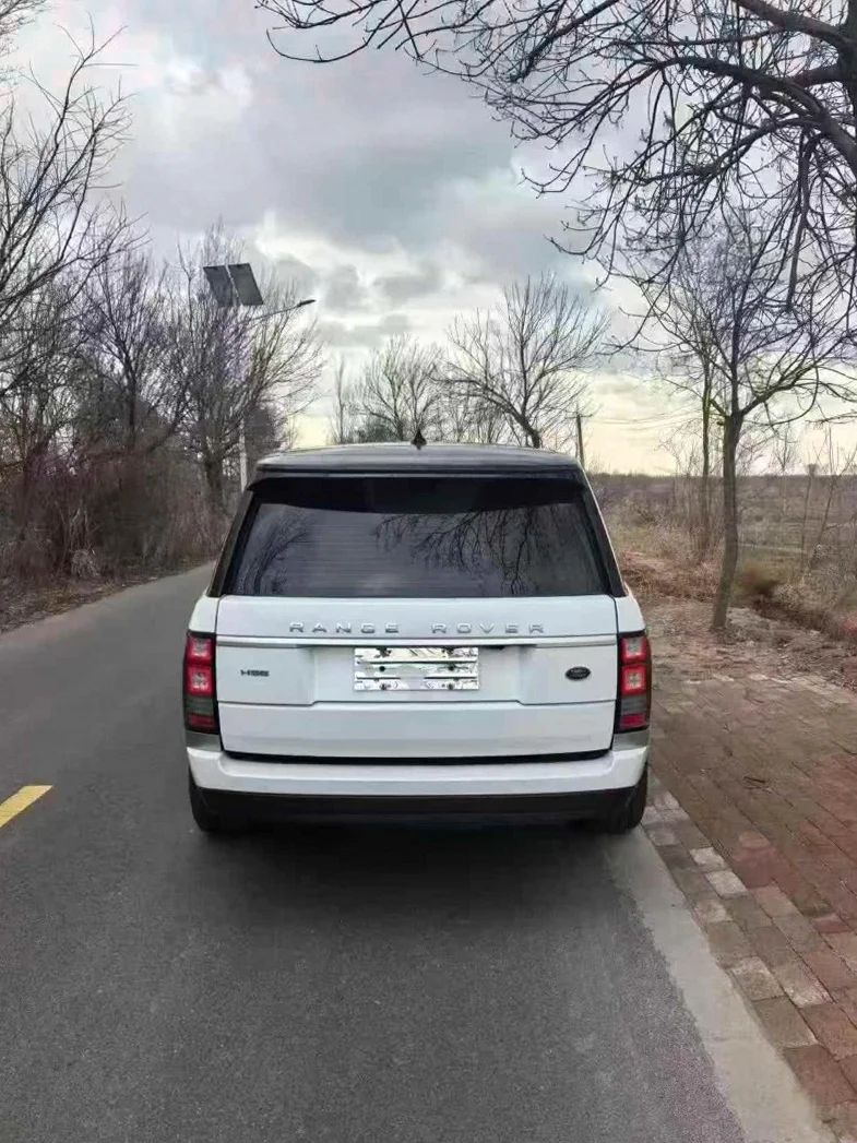 路虎揽胜行政 内饰后排