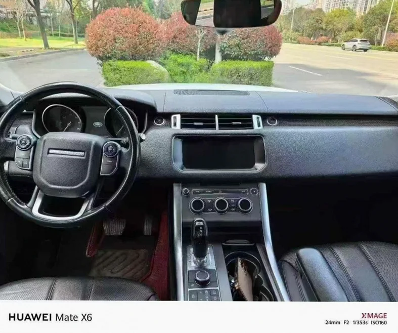 路虎揽胜运动 后面外观一