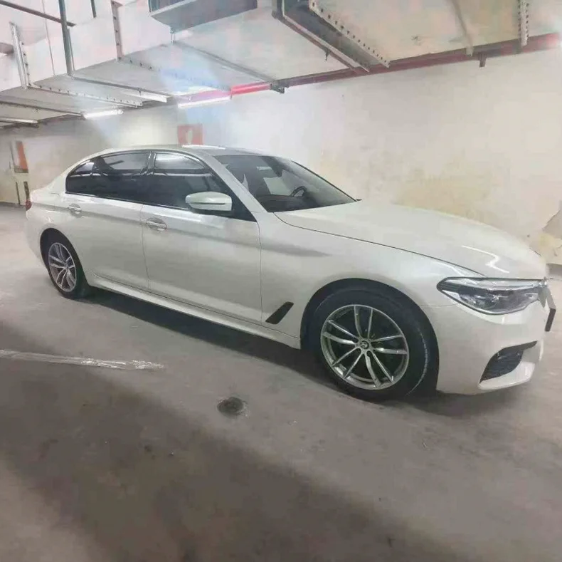 宝马5系 正面外观二