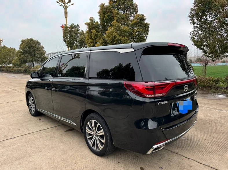 传祺M8 后面外观二