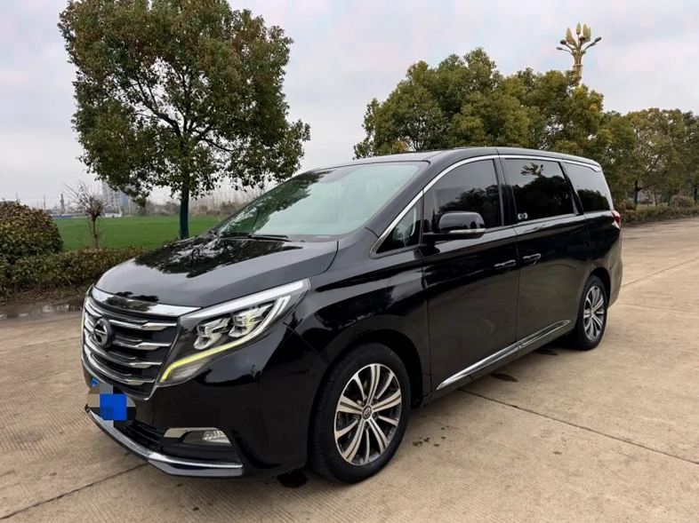 传祺M8 正面外观二