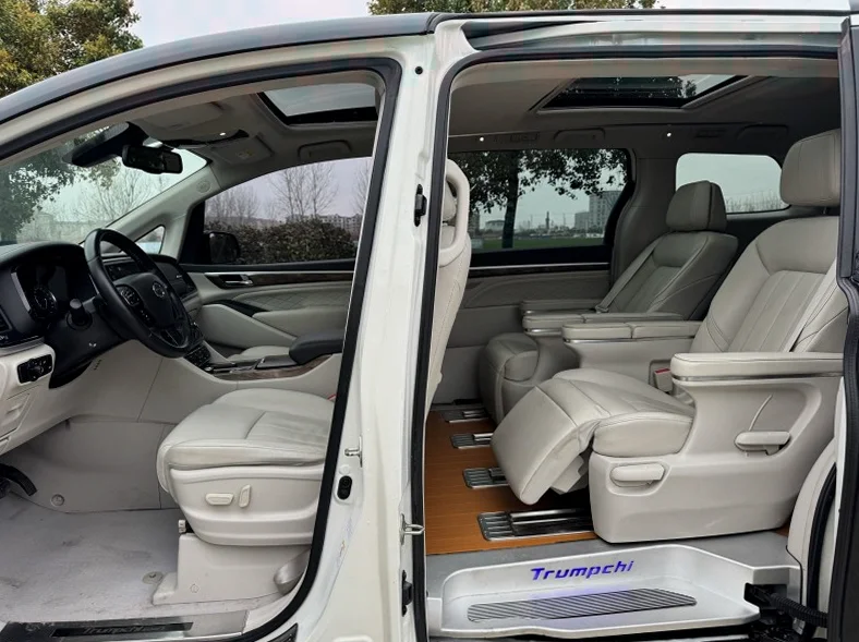 传祺M8 后面外观三