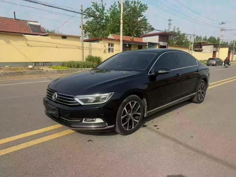 大众迈腾 正面外观三