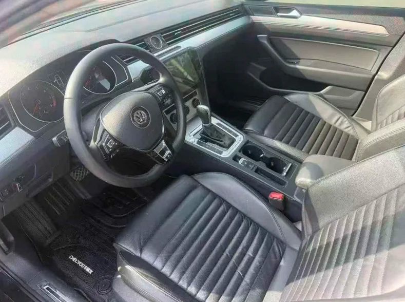 大众迈腾 后面外观二