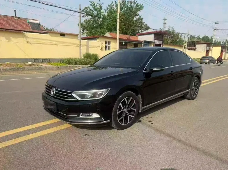 大众迈腾 正面外观三