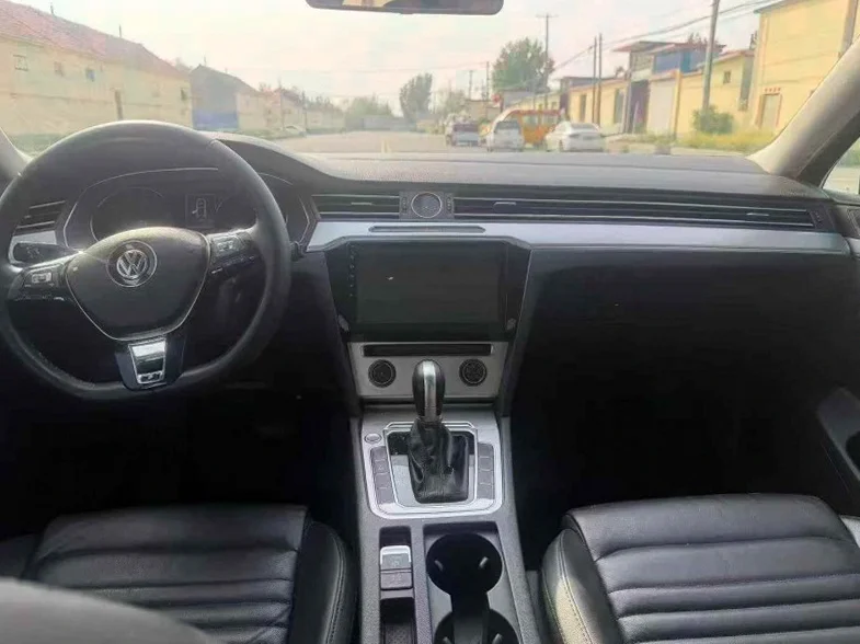 大众迈腾 后面外观三