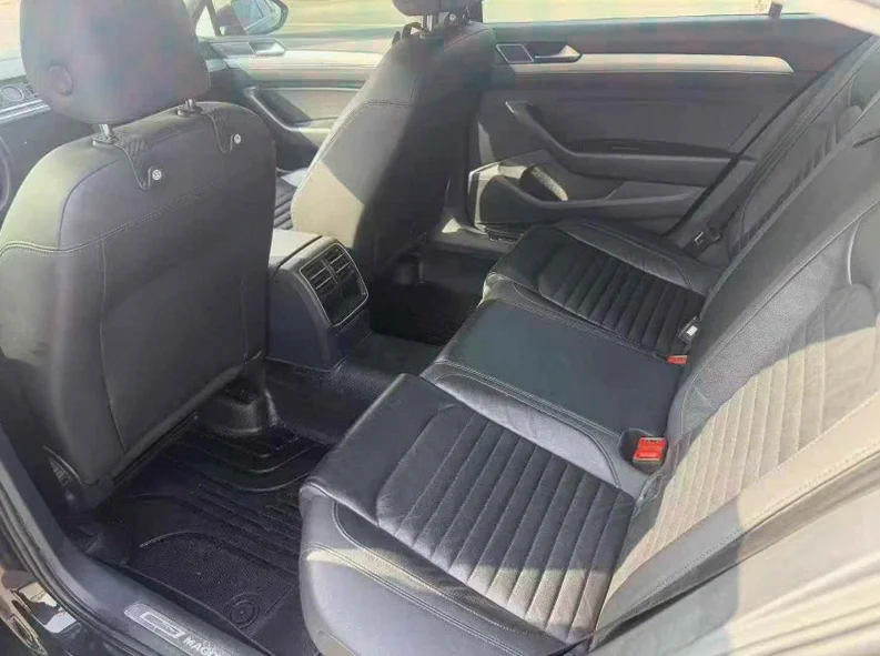 大众迈腾 后面外观二