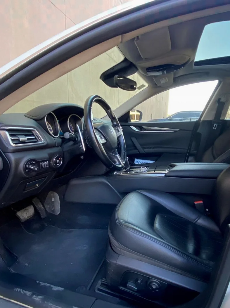 玛莎拉蒂Ghibli 正面外观三