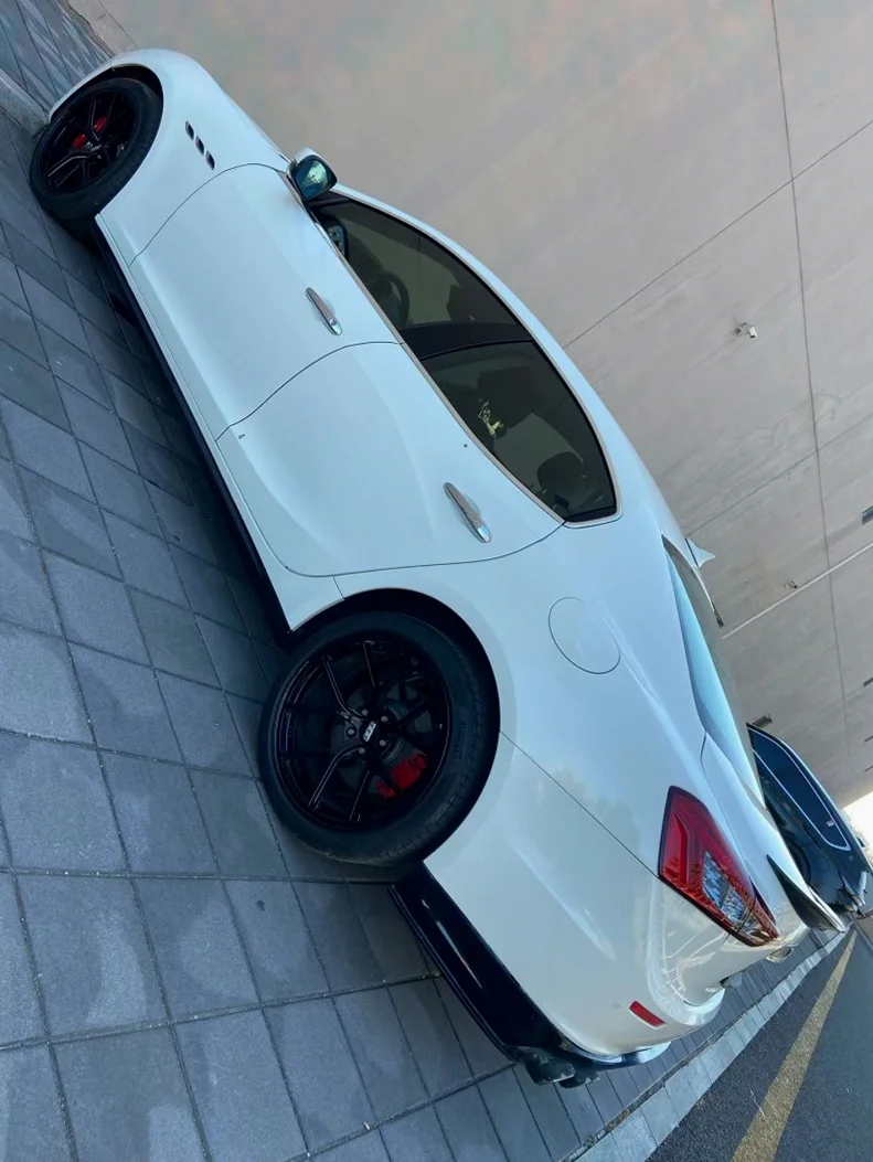 玛莎拉蒂Ghibli 内饰后排