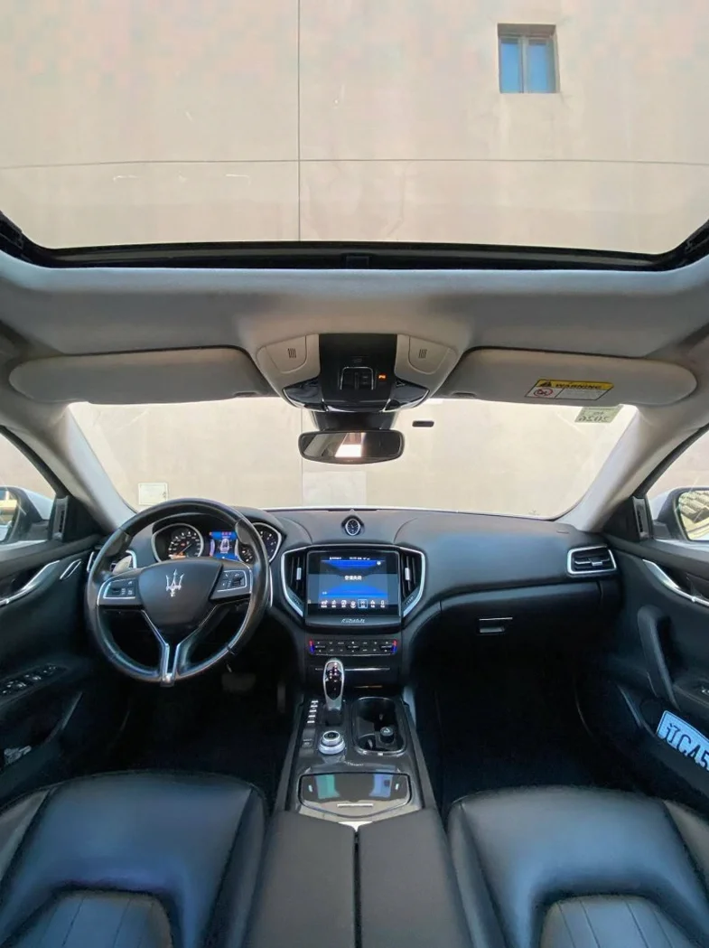 玛莎拉蒂Ghibli 后面外观一