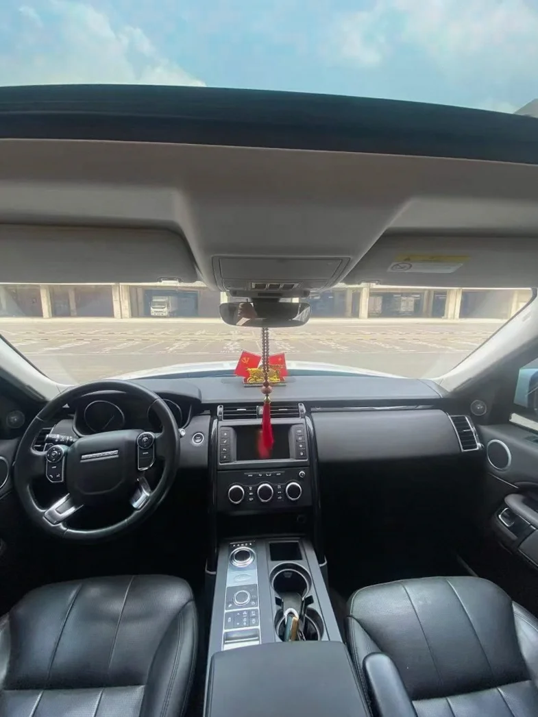 路虎发现 内饰前排