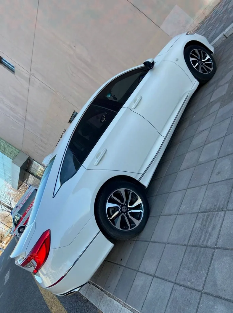 宝马5系 后面外观二