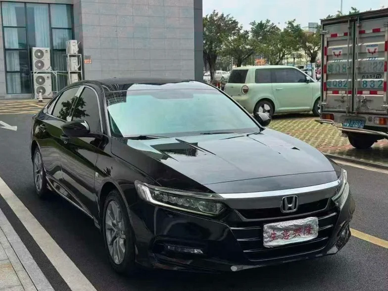 本田雅阁 正面外观二