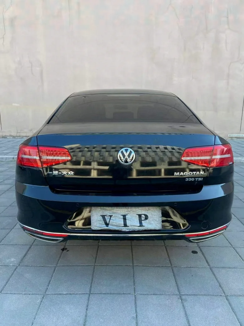 大众迈腾 后面外观二