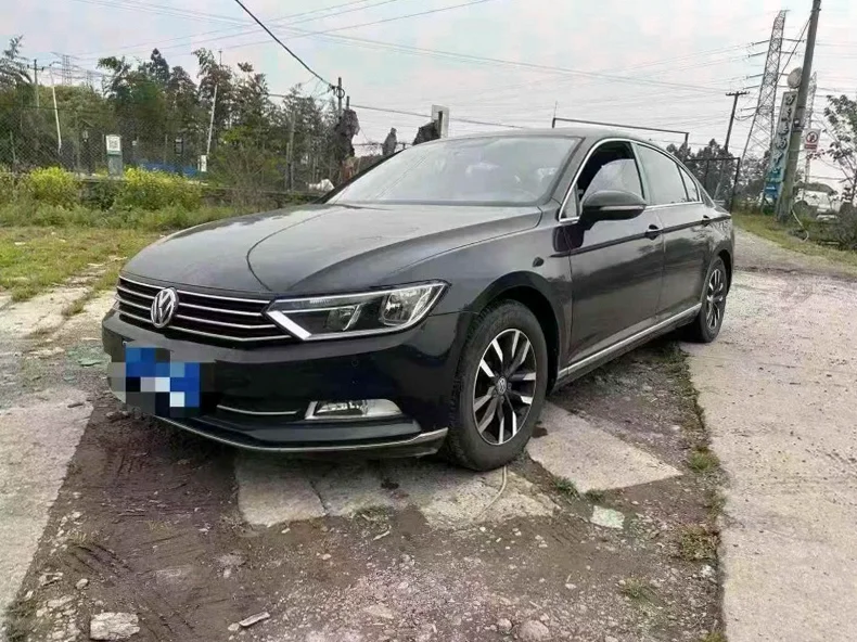 大众迈腾 正面外观二