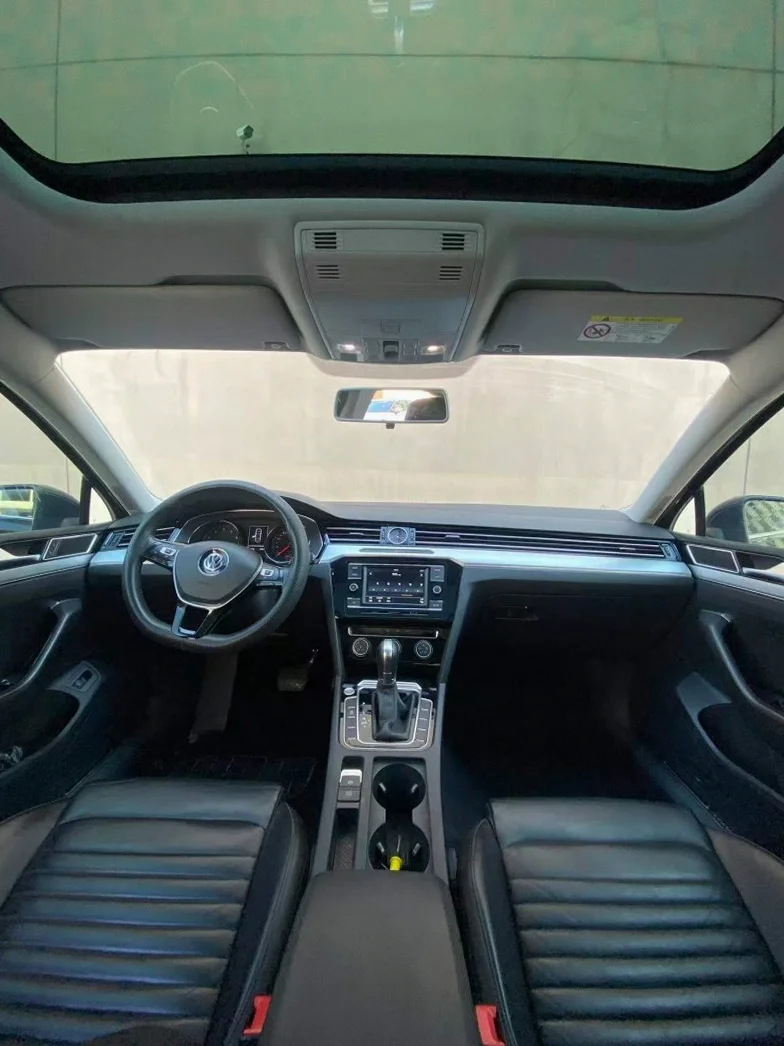 大众迈腾 正面外观三