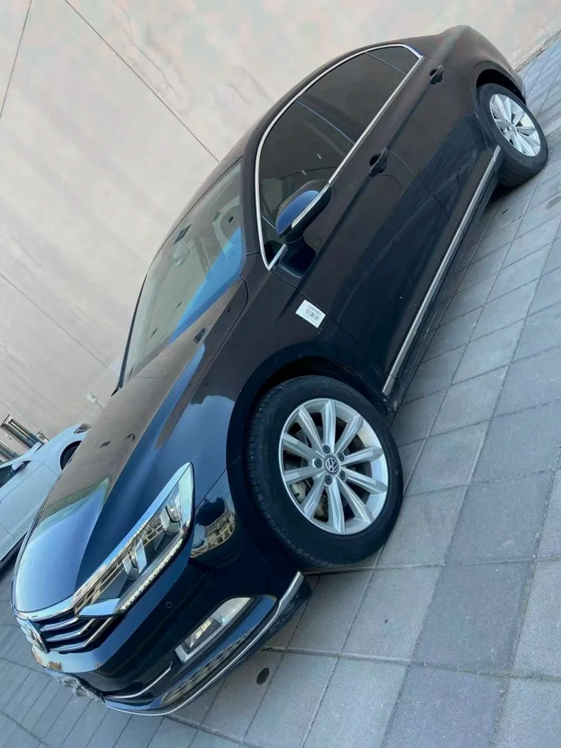 大众迈腾 后面外观三