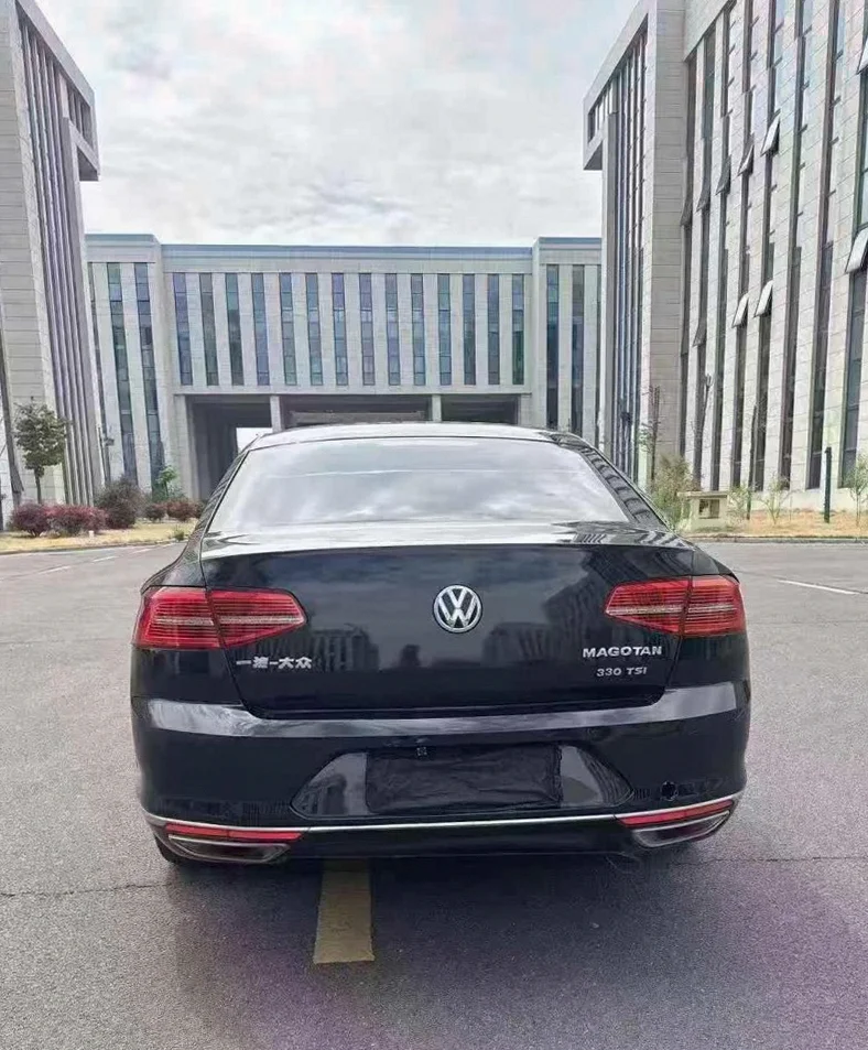 大众迈腾 内饰后排