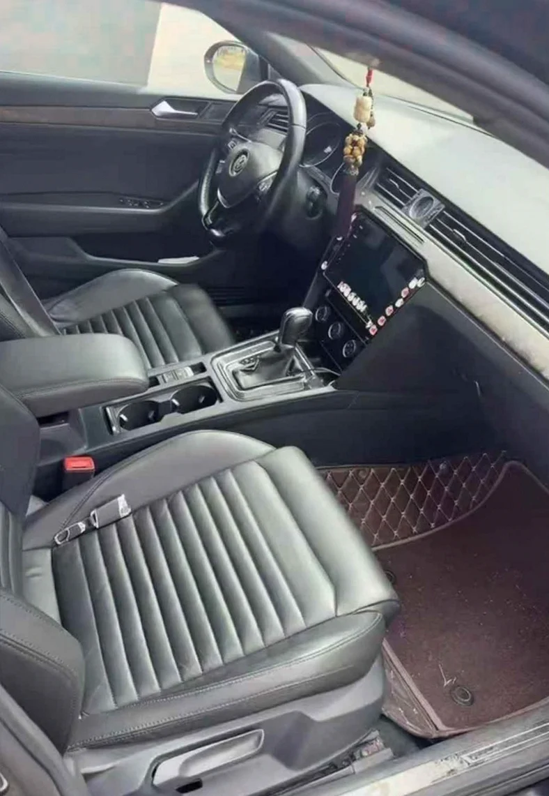 大众迈腾 内饰前排