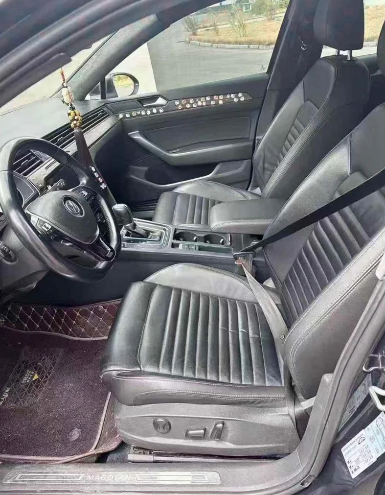 大众迈腾 后面外观三