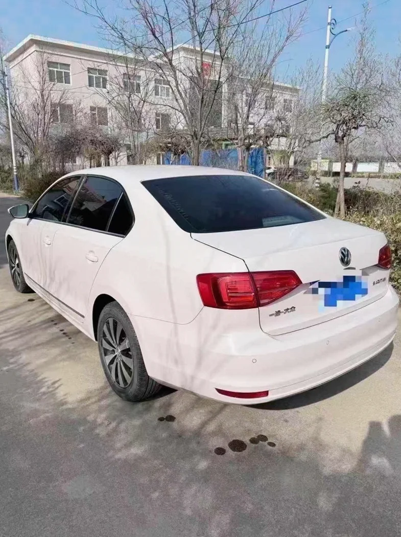 大众速腾 驾驶室