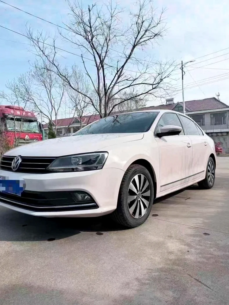 大众速腾 正面外观三