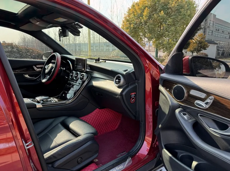 奔驰GLC 内饰后排