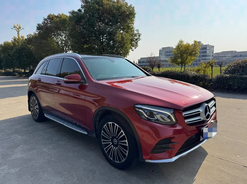 奔驰GLC 正面外观三