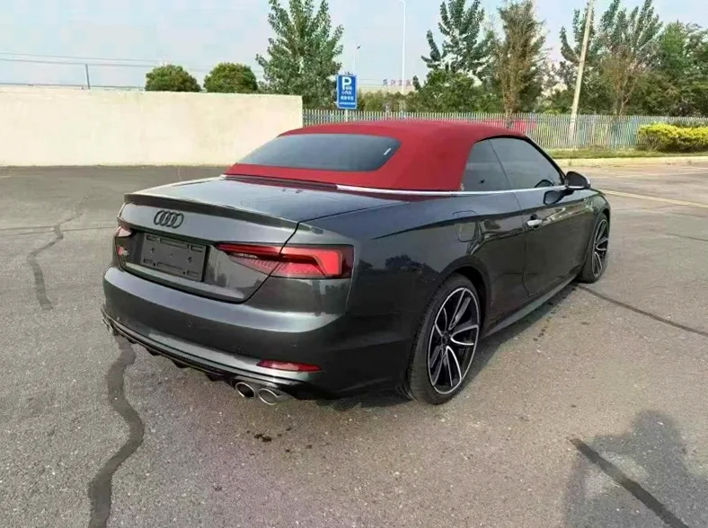 奥迪A5 内饰后排