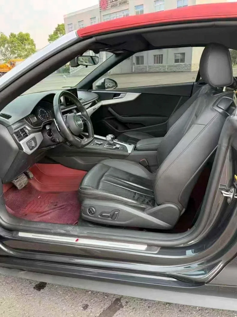 奥迪A5 后面外观一