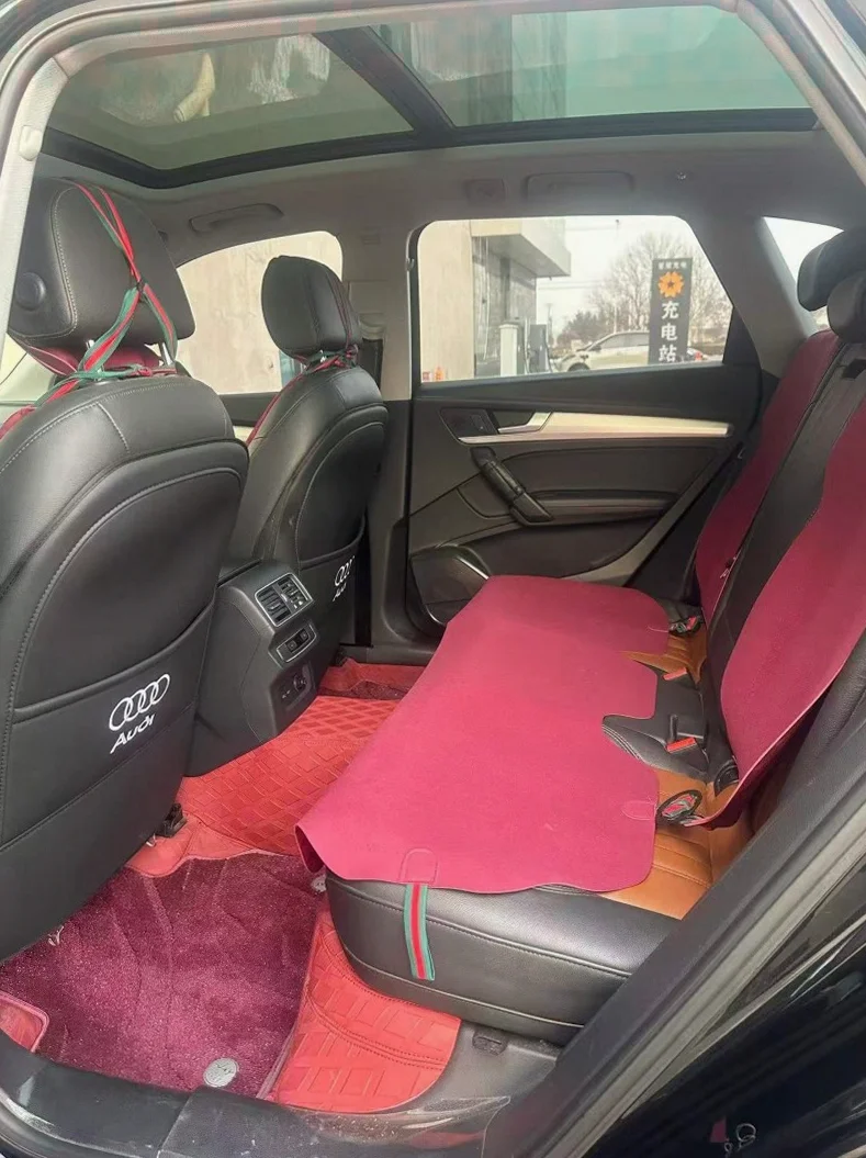 奥迪Q5 内饰前排