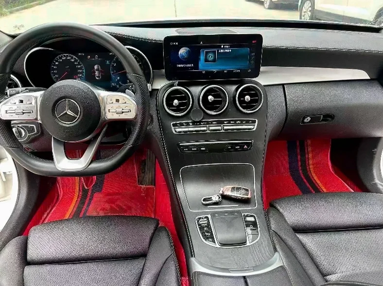 奔驰C 内饰后排